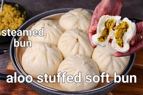 Steamed Stuffed Buns - A Delicate Symphony of Pillowy Dough and Savory Fillings!